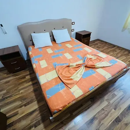 Olsi Apartment *